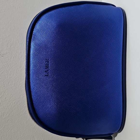 LA MER THE MOISTURIZING SOFT CREAM & COSMETICS BAG - Picture 4 of 5